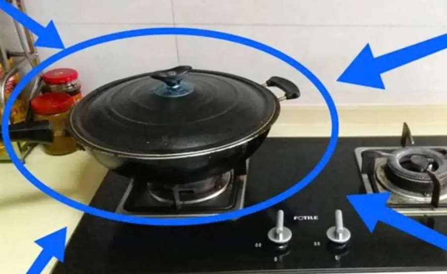 ทำไมไม่ควรปรุงอาหารในช่องด้านซ้ายของเตาแก๊ส? นี่คือ 2 เหตุผลสมจริง