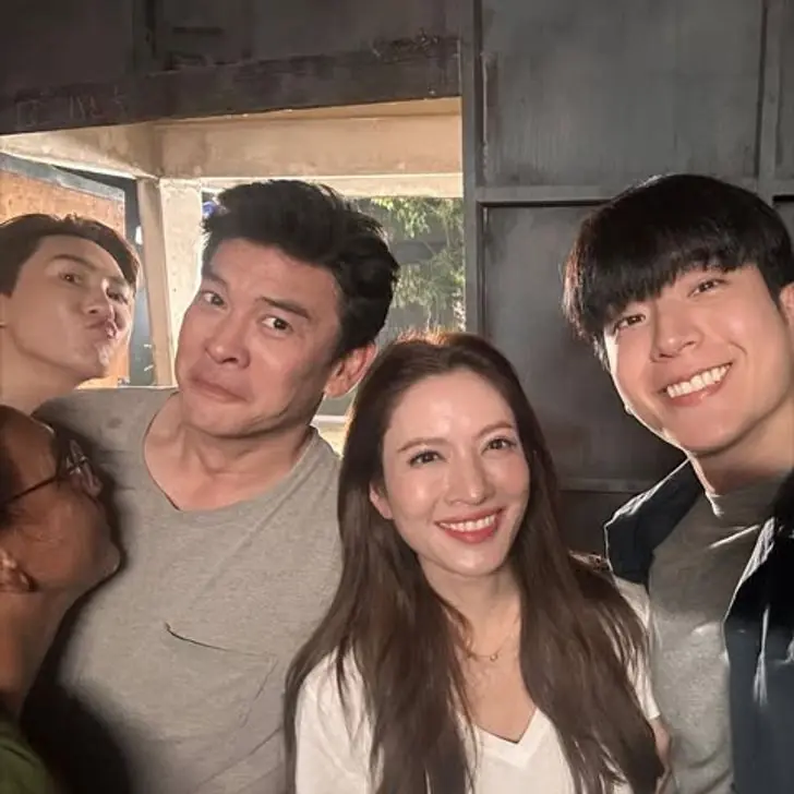"นนกุล" โพสต์ขอบคุณทีมงาน แต่คนแห่โฟกัสภาพสุดท้าย! "แอฟ ทักษอร"