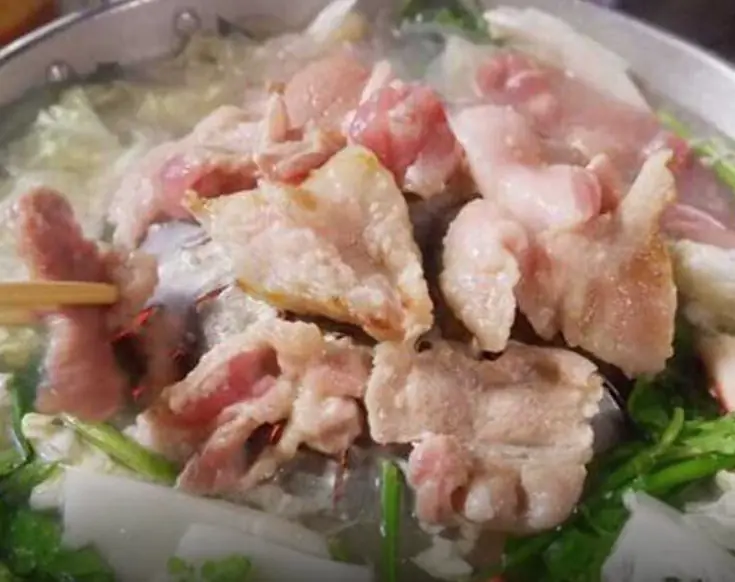 เผยสาเหตุ ปาร์ตี้หมูกระทะ เป็นลมหมดสติไป 5 ราย นอนเรียงบนถนน เตือนภัยสายปิ้งย่าง