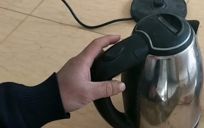 คำแนะนำจริงใจ: 4 ข้อผิดพลาดร้ายแรงเมื่อใช้กาต้มน้ำไฟฟ้า ไม่ต่างจากการดื่ม "ยาพิษ" เอง