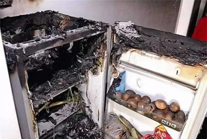 ตู้เย็นมีสัญญาณเหล่านี้ อย่ามองข้าม! เสี่ยง ระ.เบิ.ด–ไฟ.ไห.ม้ ได้ทุกเมื่อ