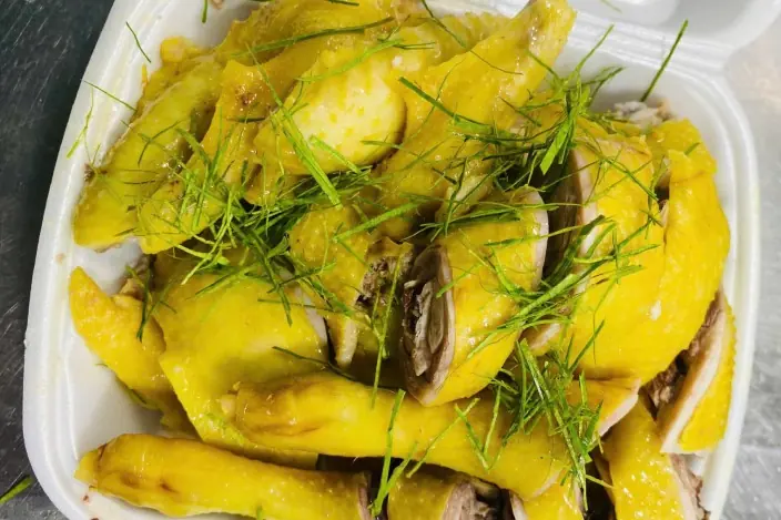 4 อาหารคุ้นเคยที่ห้ามกินคู่กับเนื้อไก่โดยเด็ดขาด: ความผิดพลาดที่หลายคนทำ อาจเป็นอันตรายต