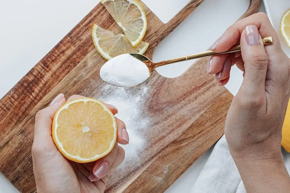 เขียงขึ้นราอย่าเพิ่งรีบล้างด้วยสบู่! ลองใช้ 2 วิธีต่อไปนี้ เขียงจะสะอาดเหมือนใหม่ทันที