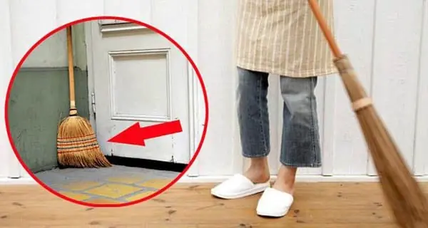 อย่าวางไม้กวาดไว้มั่ว ๆ เดี๋ยวจะทำให้โชคลาภหาย คู่ครองทะเลาะกันตลอดปี