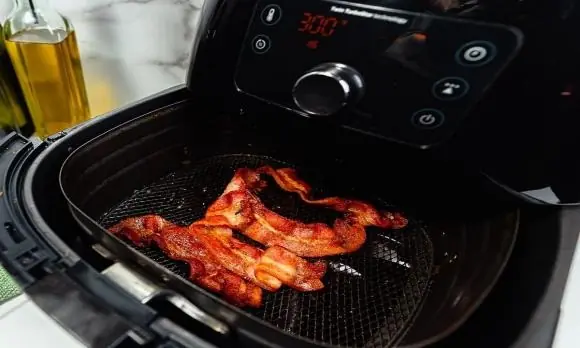 ผู้เชี่ยวชาญเตือน! ห้ามใช้หม้อทอดไร้น้ำมันทำเมนูนี้เด็ดขาด – ผลลัพธ์อันตรายเกินคาด!