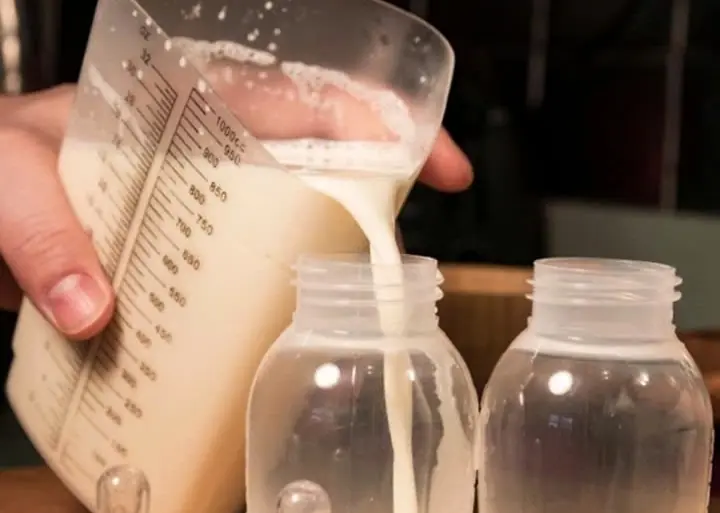 จุดดำในนมผงทำให้ผู้บริโภคกังวลเรื่องเชื้อ.รา ผู้เชี่ยวชาญเผยความจริงคืออะไร?