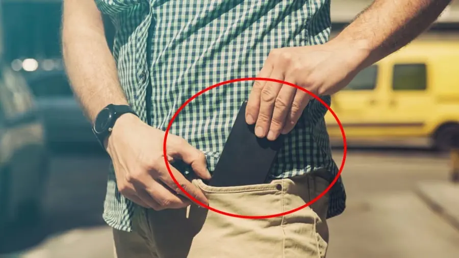 4 ตำแหน่งวางมือถือที่อัน.ต.ร.า.ยต่อร่างกายสุด ๆ!