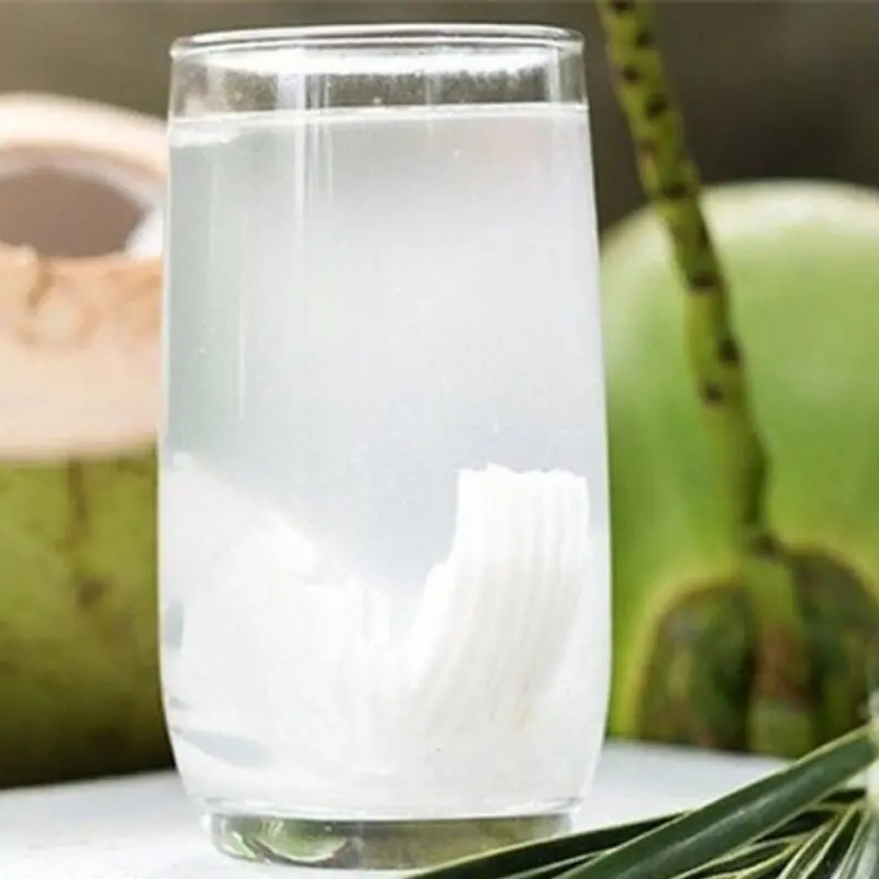 น้ำมะพร้าวดีต่อสุขภาพก็จริง แต่มี 4 กลุ่มคนที่ควรหลีกเลี่ยง