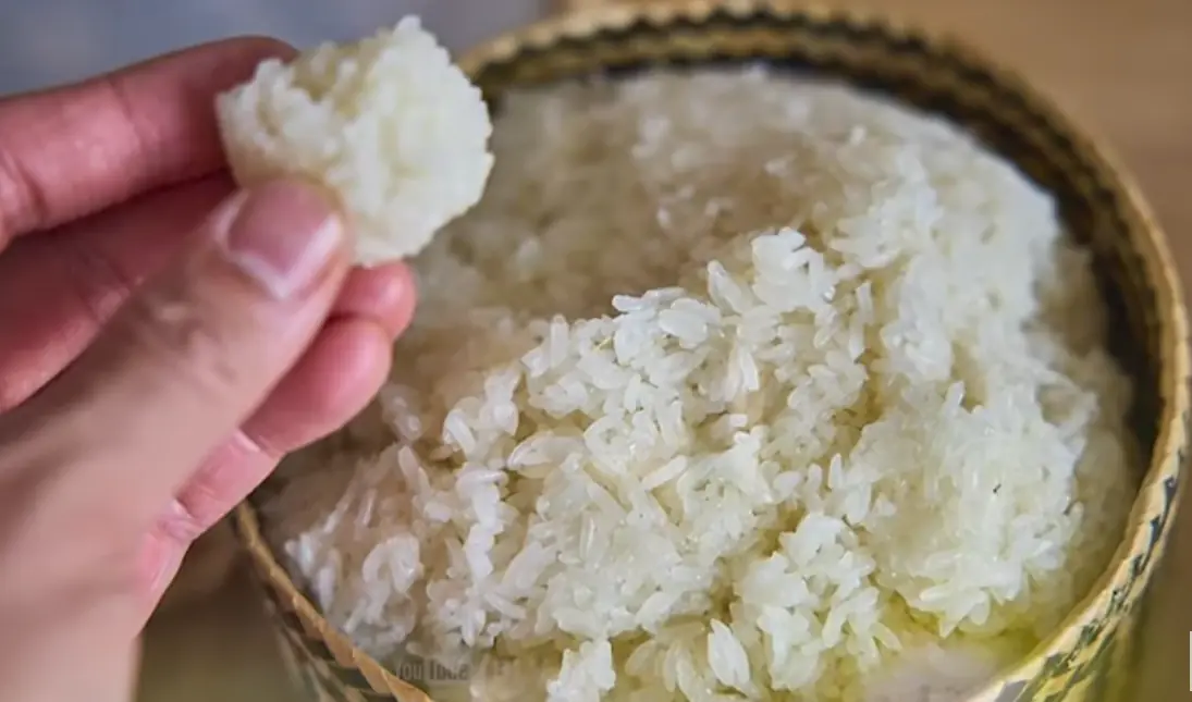 คนที่ชอบกินข้าวเหนียวเป็นอาหารเช้า ร่างกายอาจเกิดการเปลี่ยนแปลงแบบนี้!