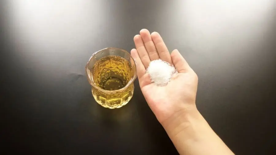 เทเบียร์ใส่เกลือ – เคล็ดลับง่าย ๆ ที่ช่วยแก้ปัญหาหลายอย่างในบ้าน เสียดายรู้ช้าไป