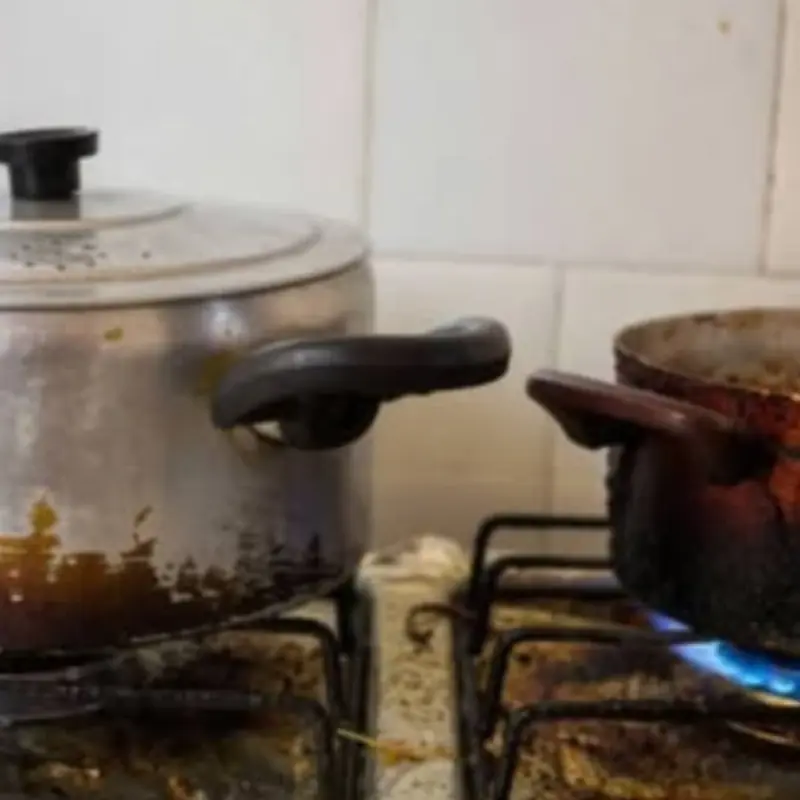 เคล็ดลับง่าย ๆ ป้องกันหม้อดำเวลาใช้เตาแก๊ส — ทำได้ไม่ยากเลย ทุกคนควรรู้