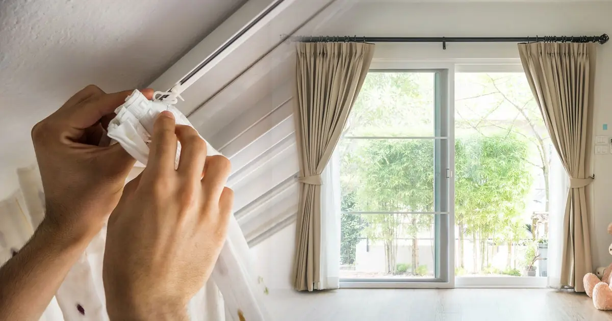 ทำความสะอาดผ้าม่านโดยไม่ต้องใช้น้ำหรือการถอดออก เพียง 5 นาที ผ้าม่านก็จะสะอาดและมีกลิ่นห