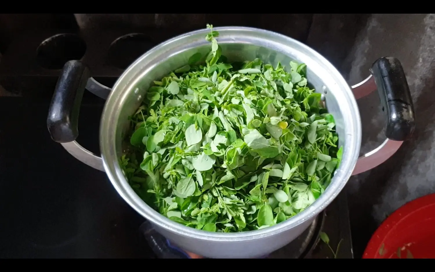 ผักดีเท่ากับรังนก มีแคลเซียมมากกว่านม 4 เท่า ขายเยอะตามท้องตลาด แต่น้อยคนที่จะรู้จักกิน