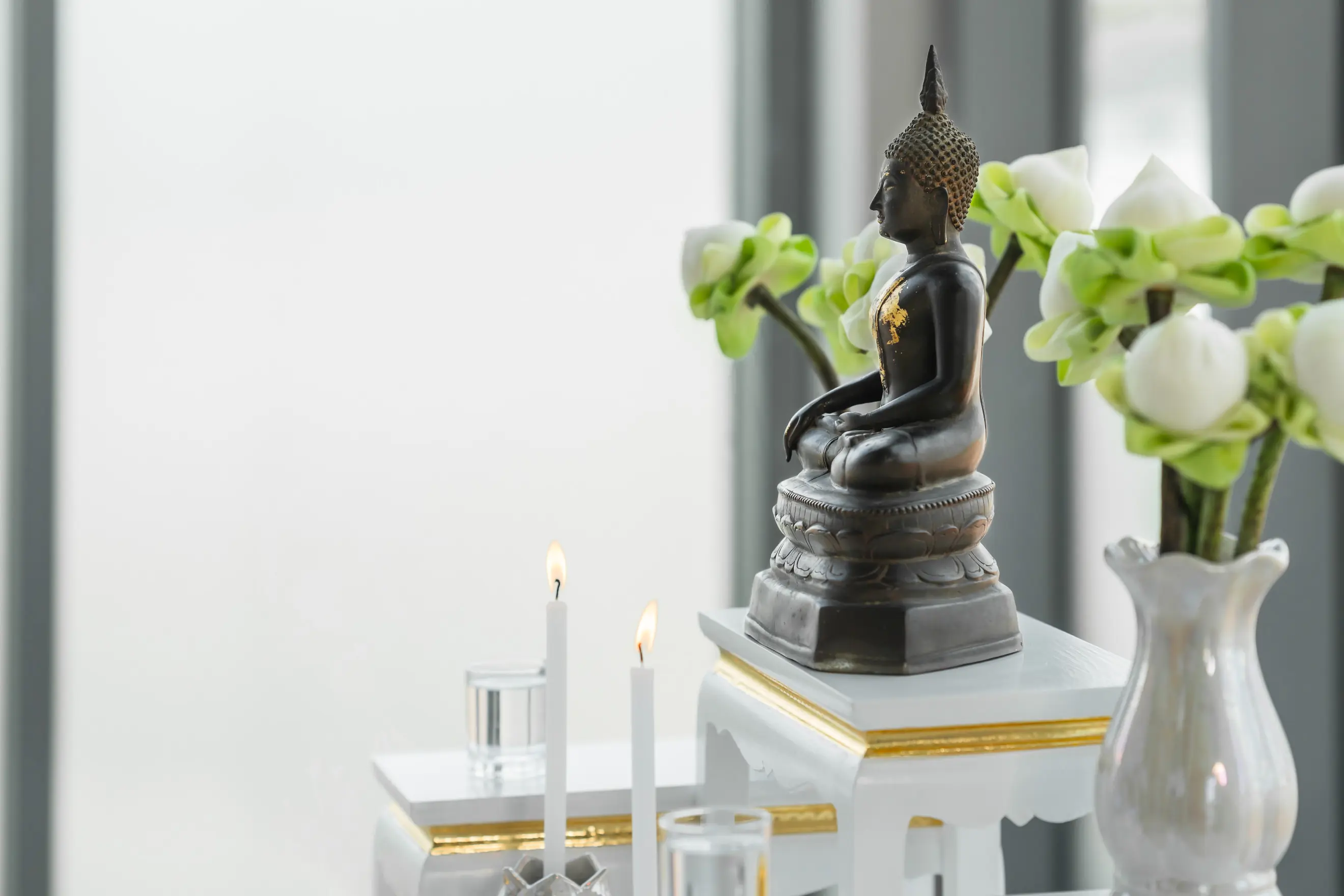 5 ข้อควรรู้ในการติดหิ้งพระในคอนโดตามหลักฮวงจุ้ย