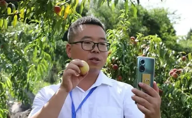 อึ้งทั้ง รพ.! "ชายร่างยักษ์" ฝืนคำหมอมีลูก ผ่านไป 18 ปี เห็นภาพลูกชายแล้วน้ำตาซึม