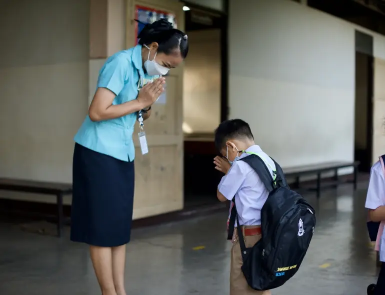 ครูอนุบาลกลัวที่สุด! เวลาพบผู้ปกครอง 3 แบบนี้ มารับลูก ข้อ 2 เป็นกันเยอะมาก