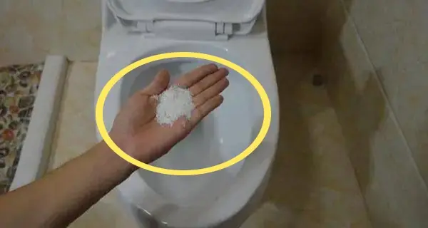 ผสมเกลือเล็กน้อยกับผงซักฟอก สามารถแก้ปัญหาได้หลายอย่างอย่างรวดเร็ว บ้านไหนไม่รู้ถือว่า