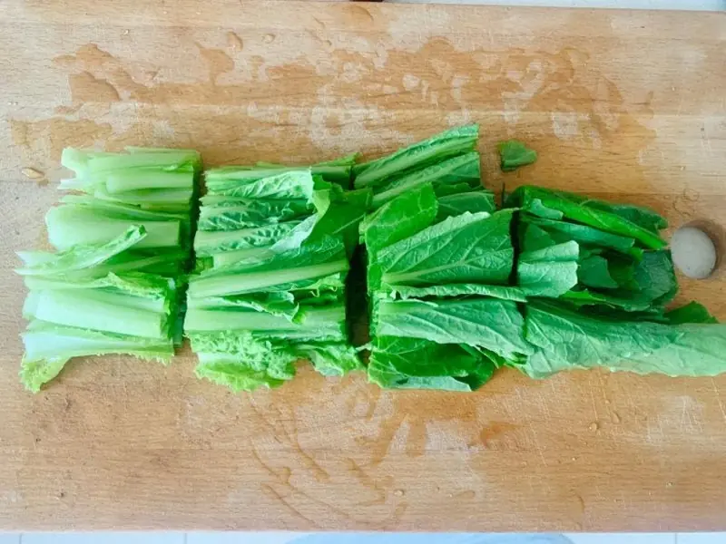 แม้ว่าผักใบเขียวจะมีประโยชน์ต่อสุขภาพ แต่สำหรับคนกลุ่มนี้แล้ว ผักเหล่านี้เป็นสิ่งต้องห