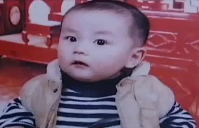 เด็กชายวัย 3 ขวบที่ยังพูดไม่ได้ อยู่ๆ ก็เปล่งคำพูดแรกกลางดึก เป็นถ้อยคำชวนขนลุกจนพ่อแม่ตก