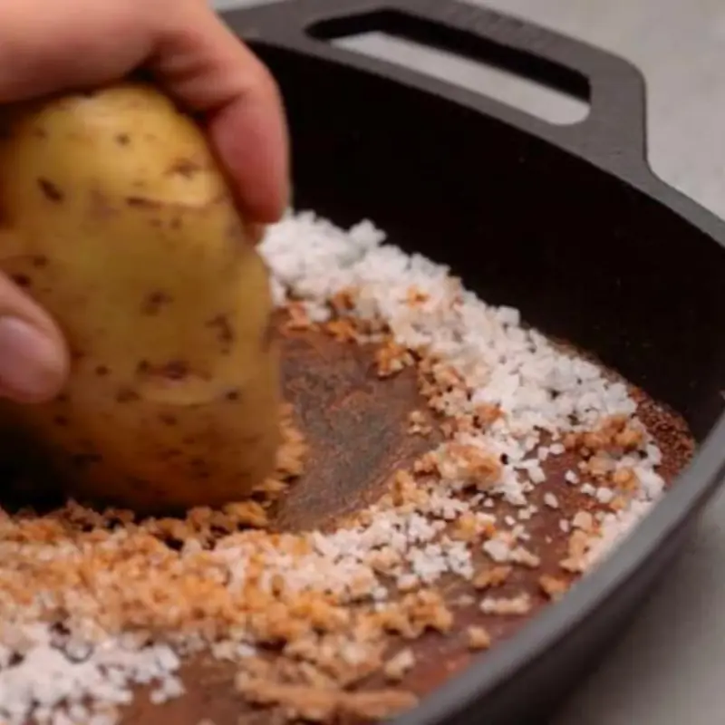 เคล็ดลับแม่ครัวบ้านๆ! กระทะไหม้ธรรมดา กลับมาไม่ติดเหมือนใหม่