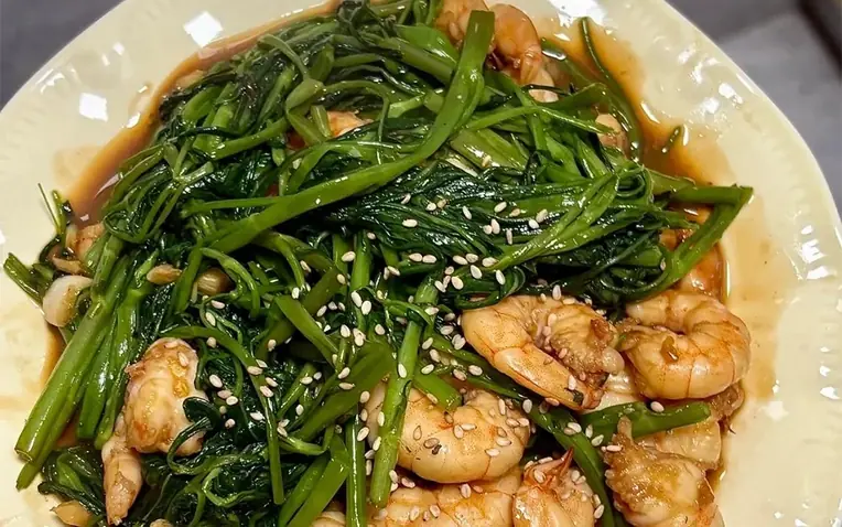 แพทย์กำลังกินอาหารเหล่านี้เพื่อปกป้องหลอดเลือด: หากกินทุก ๆ 2 วัน จะช่วยลดไขมันในเลือดและ