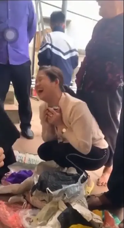 เงินเก็บทั้งชีวิต! หลานๆ ตื่นเต้นเจอ "ถุงสมบัติ" เต็มบ้านยาย ต้องช่วยกันนับ ก่อนเฉลยยอดรวม