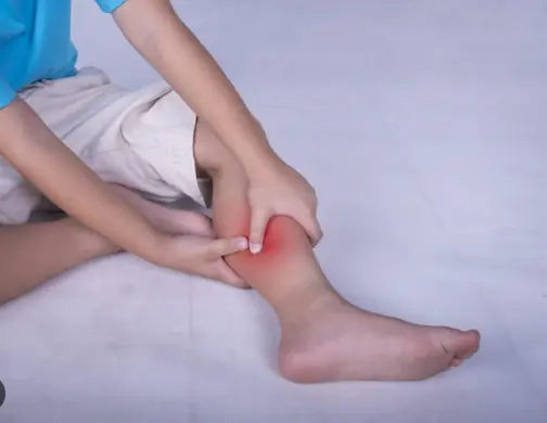 เป็นตะคริวที่ขาตอนกลางคืน อย่ามองข้าม แพทย์ชี้อาจเป็นสัญญาณเตือนจากร่างกาย