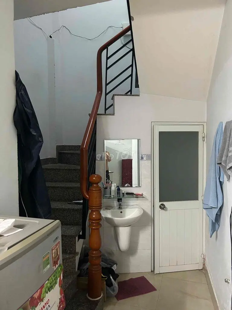 วิศวกรก่อสร้างมากประสบการณ์ 30 ปี เผยเหตุผลที่ไม่ควรสร้างห้องน้ำใต้บันได