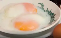 หญิงสาวป่วยเป็นม.ะ.เ.ร็.งลำไส้ตรง แพ.ทย์เตื.อน: ยอ.มอ.ดยังดีกว่ากินอาหารเช้า 4 ประเภทนี้