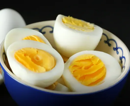 กินไข่ต้มทุกวัน กระทบตับหรือไม่? หมอชี้ชัด 4 ประเด็นสำคัญ