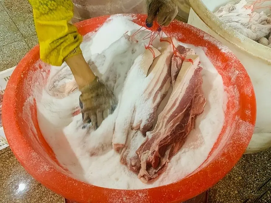 แช่หมูผิดวิธีทำให้เสียเร็ว แค่ 2 ทริค เก็บได้นานครึ่งปียังสด