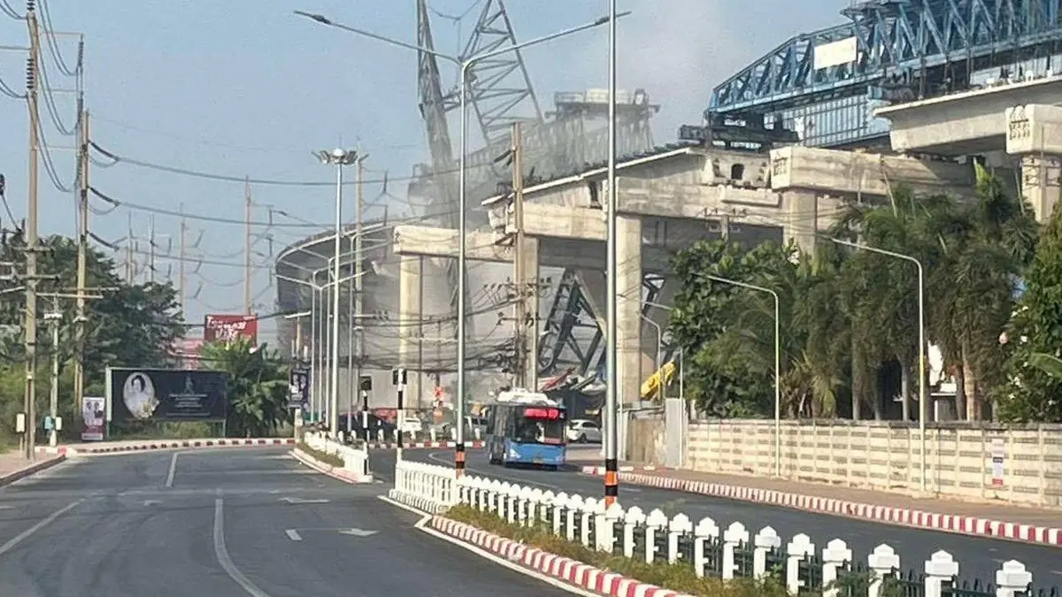 ด่วน! พระราม 2 ระทึก อีกแล้ว เครนก่อสร้างถล่ม เร่งตรวจสอบ