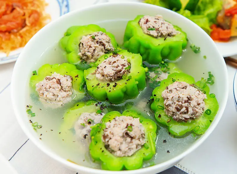 หญิงวัย 52 กิน “มะระ” ทุกคืนหวังลดไขมันในเลือด ผ่าน 6 เดือนผลตรวจทำหมออึ้ง!