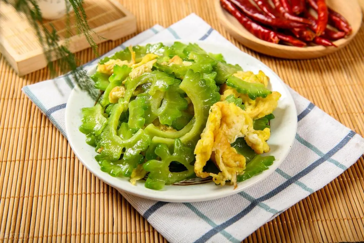 มะระเป็น “ตั.วช่ว.ยสำ.คัญ” สำหรับน้ำต.าลใ.นเลื.อดสู.งจริงหรือ? ผัก 4 ชนิดนี้ก็แนะนำให้กินมากขึ