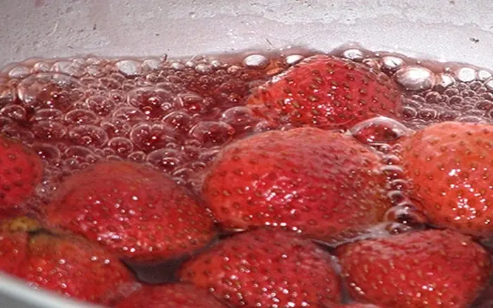 ผลไม้ชนิดนี้ “ศัต.รูข.องโร.คหล.อดเลื.อดสม.อง” แถมยังเป็น “รา.ชาแห่.งวิต.ามินซี” และอุดมด้วยสา