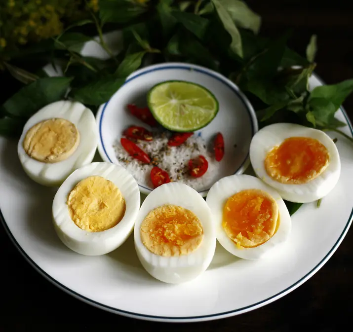 แพทย์เตือน! กินไข่แบบนี้อาจทำร้ายตับ เพิ่มคอเลสเตอรอลโดยไม่รู้ตัว