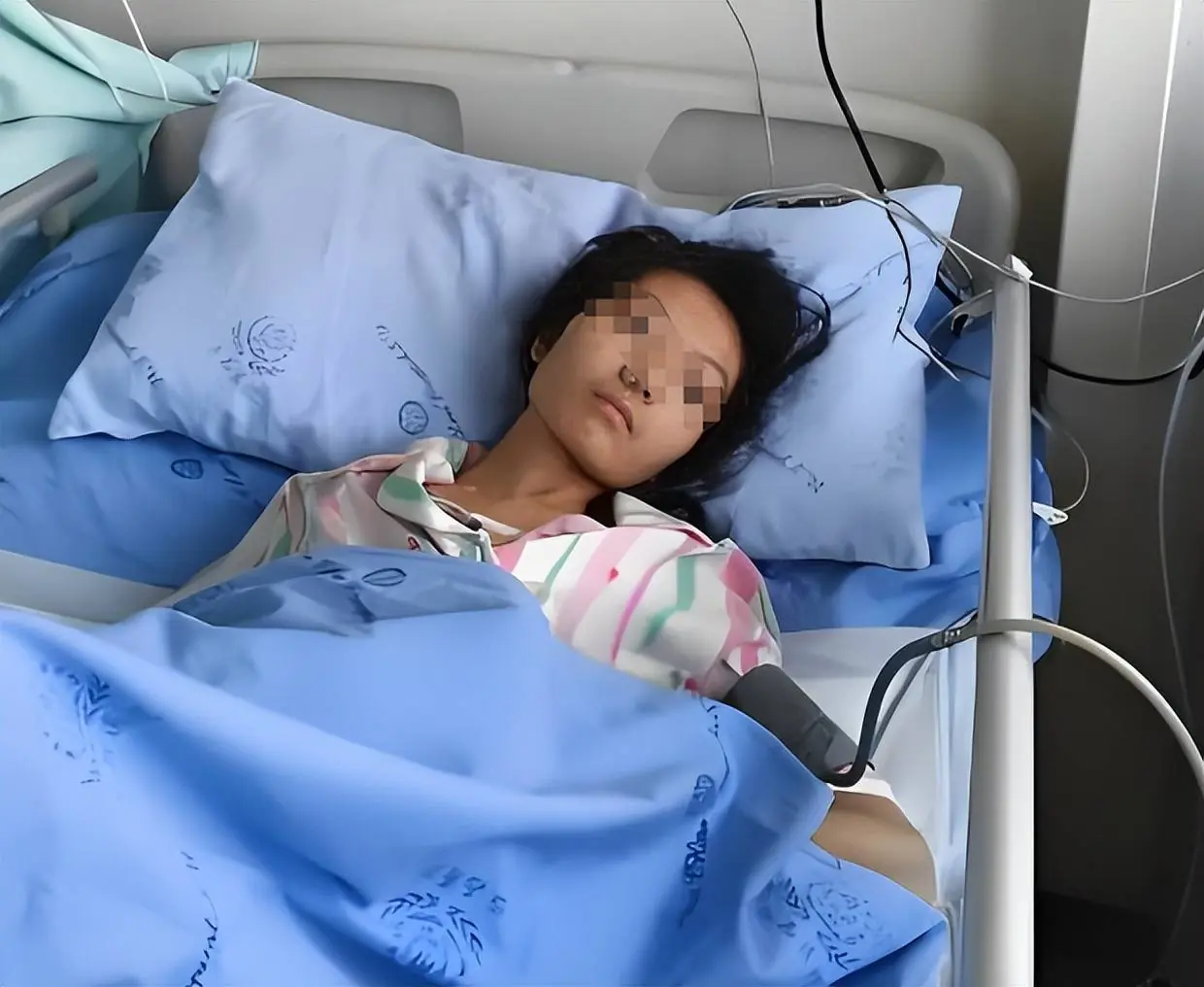 ทำไมเล็บเท้าของคุณถึงเป็นสีดำ และควรทำอย่างไร