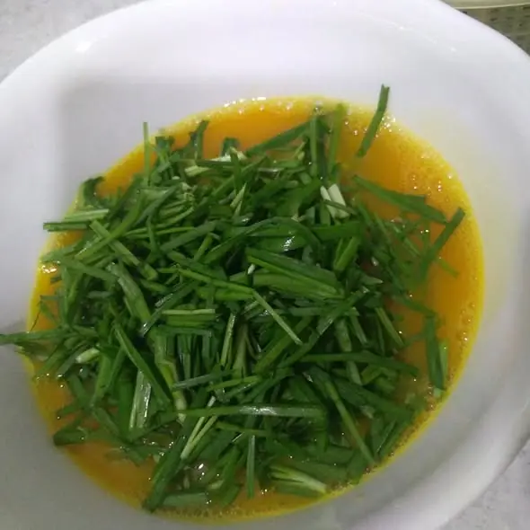 ไข่ผัดกุยช่าย เมนูบ้านๆ ที่อร่อยและมีประโยชน์เกินคาด