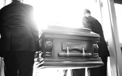 เมื่อมีคนในครอบครัวจากไป ห้ามทิ้ง “4 สิ่งนี้” ในงานศพเด็ดขาด!