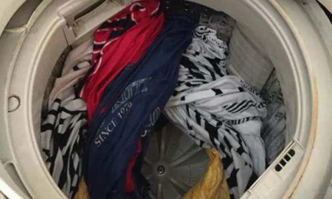 เวลาซักผ้าอย่าใส่แค่ ผงซักฟอก เผยเคล็ดลับดีๆ ให้ ผ้าสกปรก กลับมาเหมือนใหม่