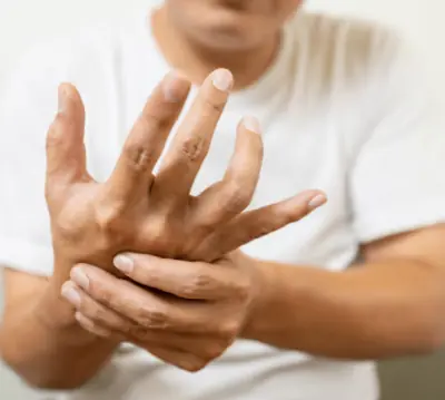 ก่อนเกิดโรคหลอดเลือดสมอง 1 เดือน ร่างกายจะส่ง 7 สัญญาณเตือนล่วงหน้า หากรู้ทัน อาจช่วยชีวิตไ