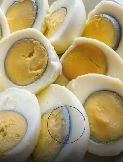 ถ้าไข่ต้มของคุณมีวงสีเขียวรอบไข่แดง นั่นหมายความว่า…