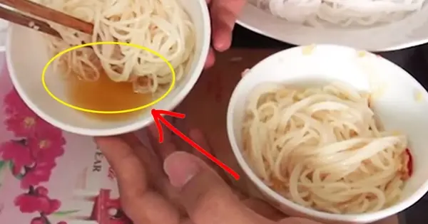 หากไม่รู้เคล็ดลับนี้ ระวัง! คุณอาจกำลังกินขนมจีนที่ปนเปื้อน บอแรกซ์ โดยไม่รู้ตัว ⚠️ อันตร