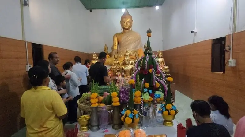 วัดดังนครปฐม เปิด โบสถ์มหาอุตม์ อายุกว่า 200 ปี เผยเลขเด็ด3ตัว