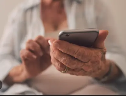 สะเทือนใจ แม่วิดีโอคอลคุยกับลูกชายทุกวัน โดยไม่รู้ว่า "ลูกตายไปแล้ว" นานกว่า 1 ปี