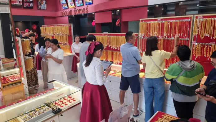 สถานการณ์ราคาทองคำล่าสุด: เมื่อสถิติใหม่ถูกท้าทายด้วยแรงเทขาย