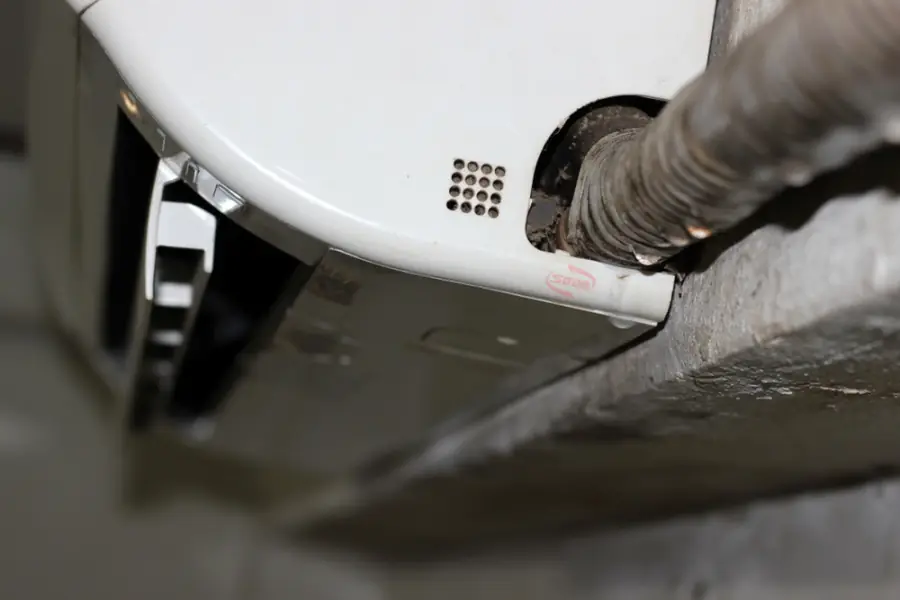 แอร์น้ำหยด: อย่าเพิ่งรีบเรียกช่างให้เสียเงิน ลองทำตามวิธีนี้ก่อน