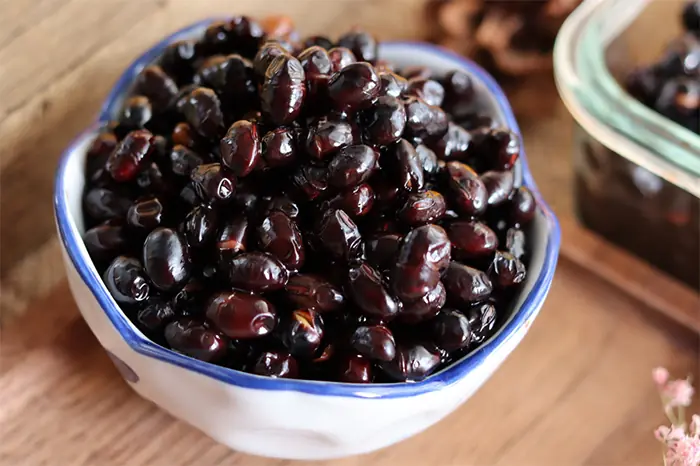 รู้ตัวหรือยัง? "ถั่วดำ" อร่อยและดี แต่เป็นอาหาร "ต้องห้าม" สำหรับคน 4 กลุ่มนี้ ไม่กินดีกว่า!!!