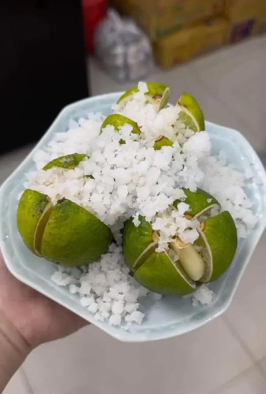 ไม่ใช่คว.ามเชื่.อโชค.ลาง เพิ่งเข้าใจว่าทำไมหลายบ้านจึงวางถ้วยมะนาวโรยเกลือไว้ตามมุมห้อง