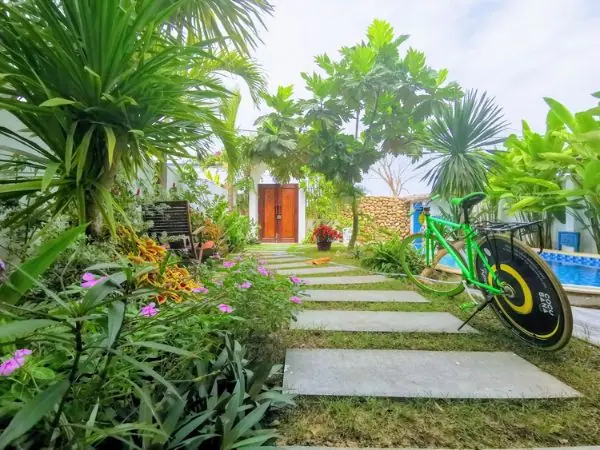 ต้นไม้ 5 ชนิดนี้ห้ามปลูกหน้าบ้านเด็ดขาด หากเผลอปลูกไป อาจทำให้เสียเงิน และคนในบ้านอ่อนแอล